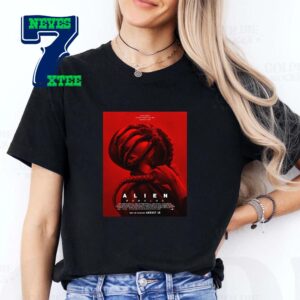 Alien Romulus 2024 Only In Theaters On August 16th Director Fede Alvarez And Cast Cailee Spaeny David Jonsson Archie Renaux Classic T-Shirt